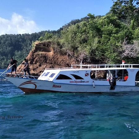 Cocotinos Lembeh A Boutique Dive Lodge Bitung Екстериор снимка